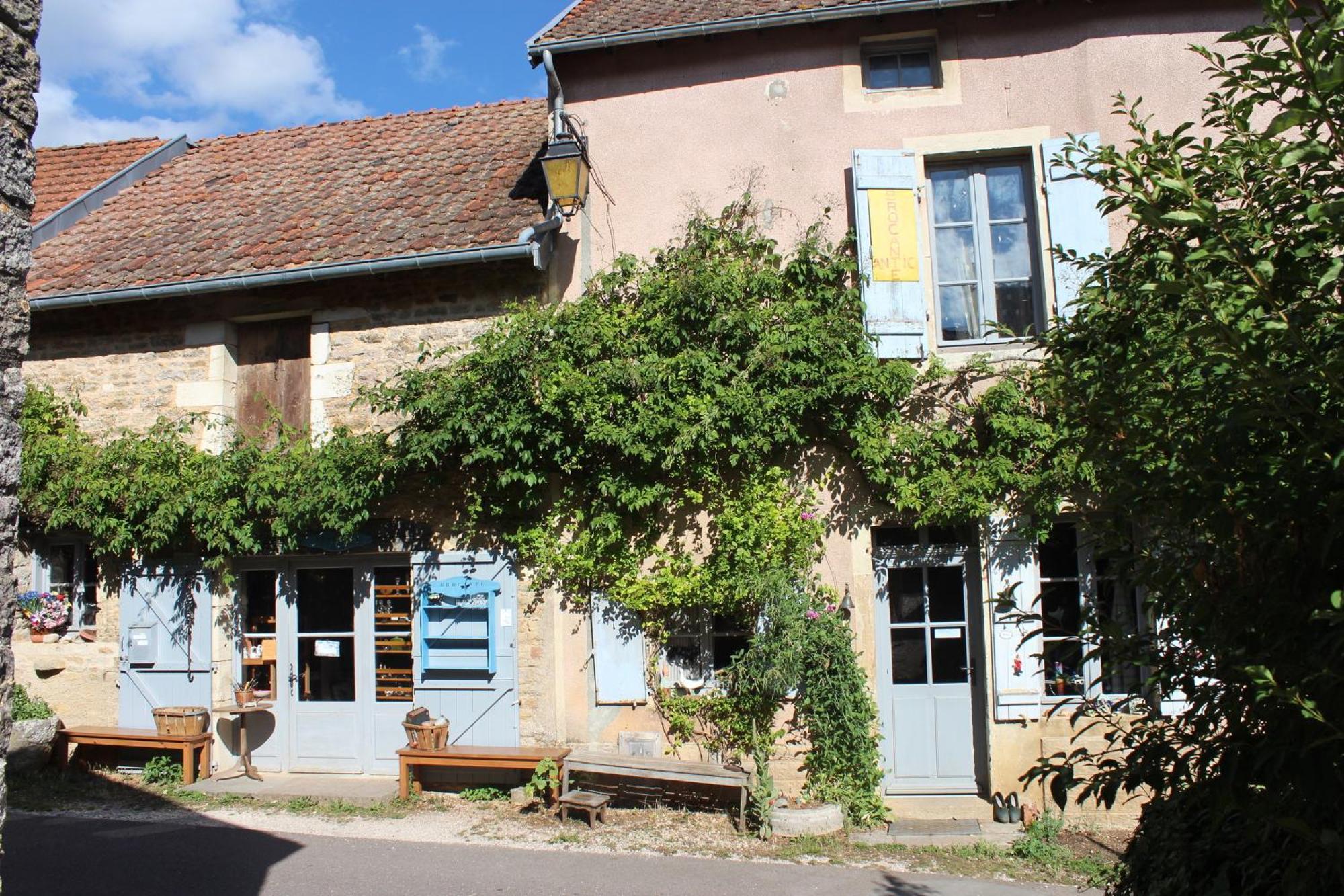 Chateauneuf Suites Exterior foto