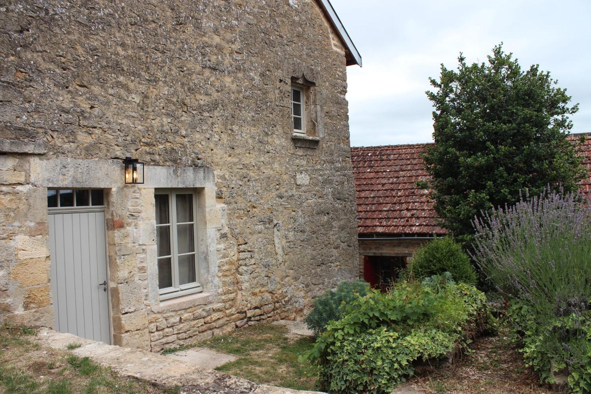 Chateauneuf Suites Exterior foto